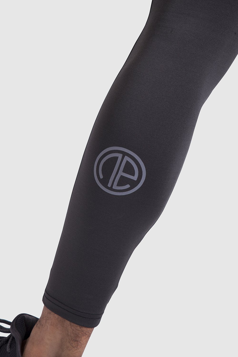 Logo detail on khaki sports leggings