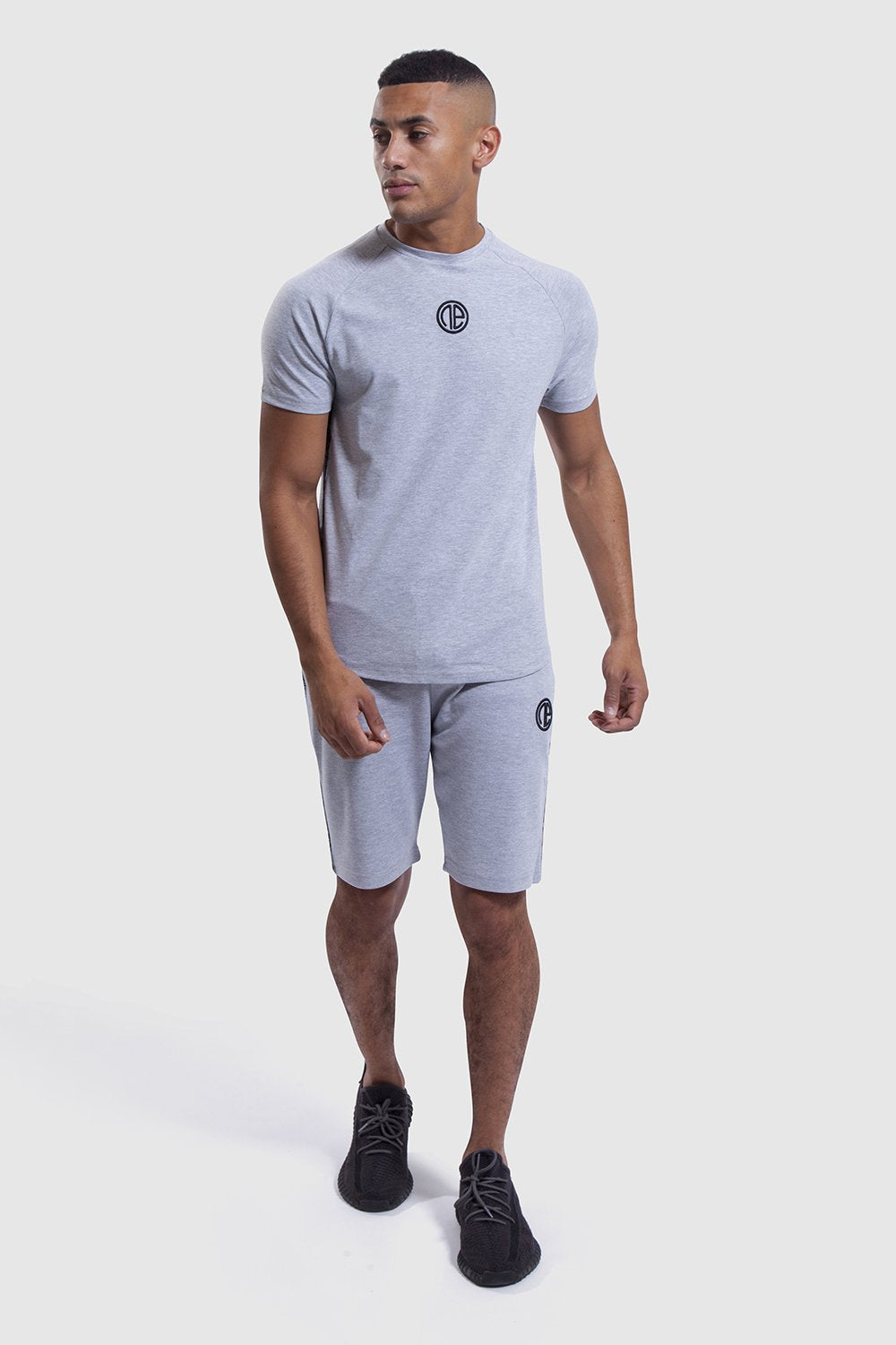 One Athletic training top and shorts in grey