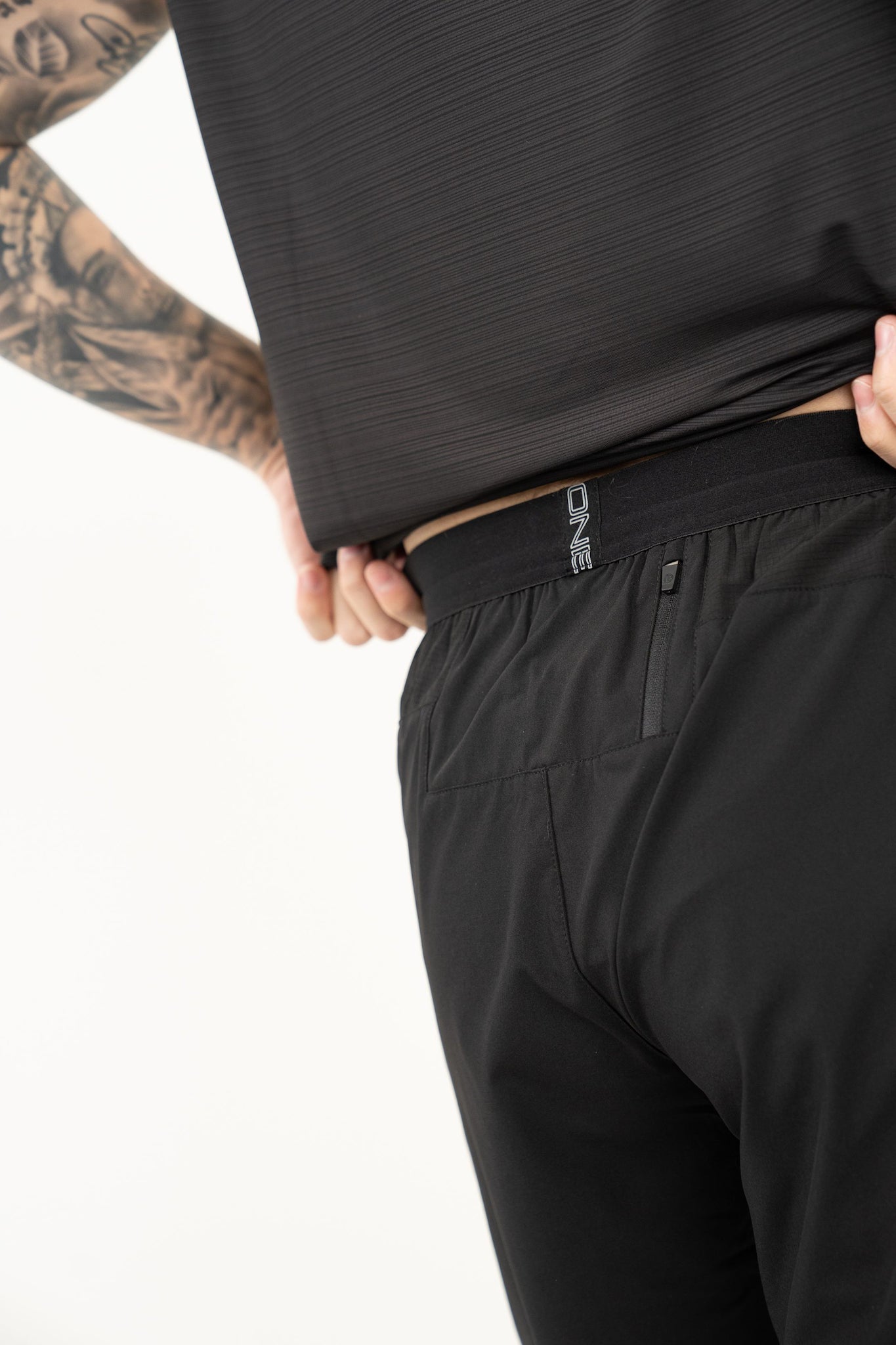 Strike Running Shorts - Black
